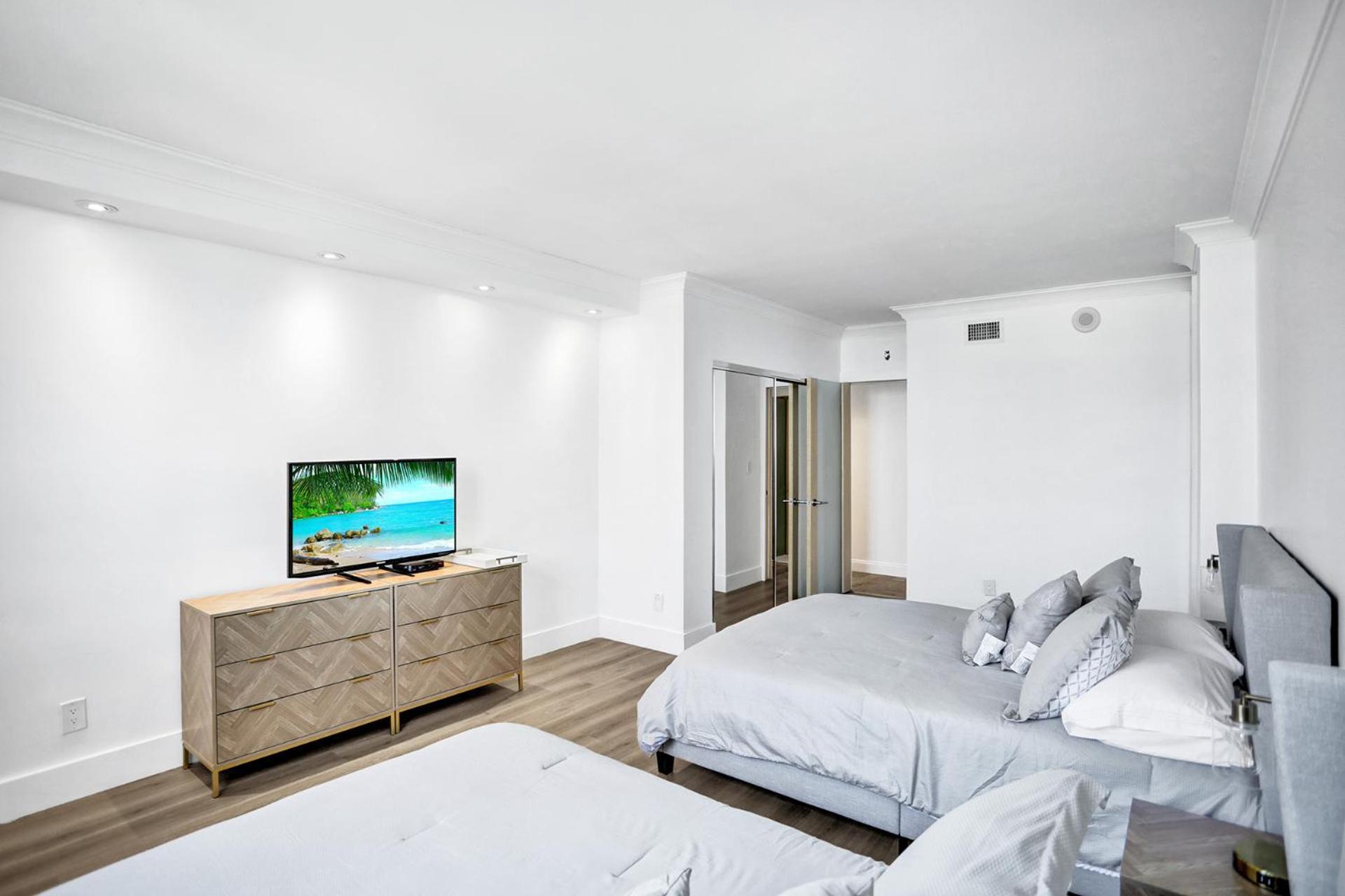 Ocean Reserve Condominium ميامي بيتش الغرفة الصورة